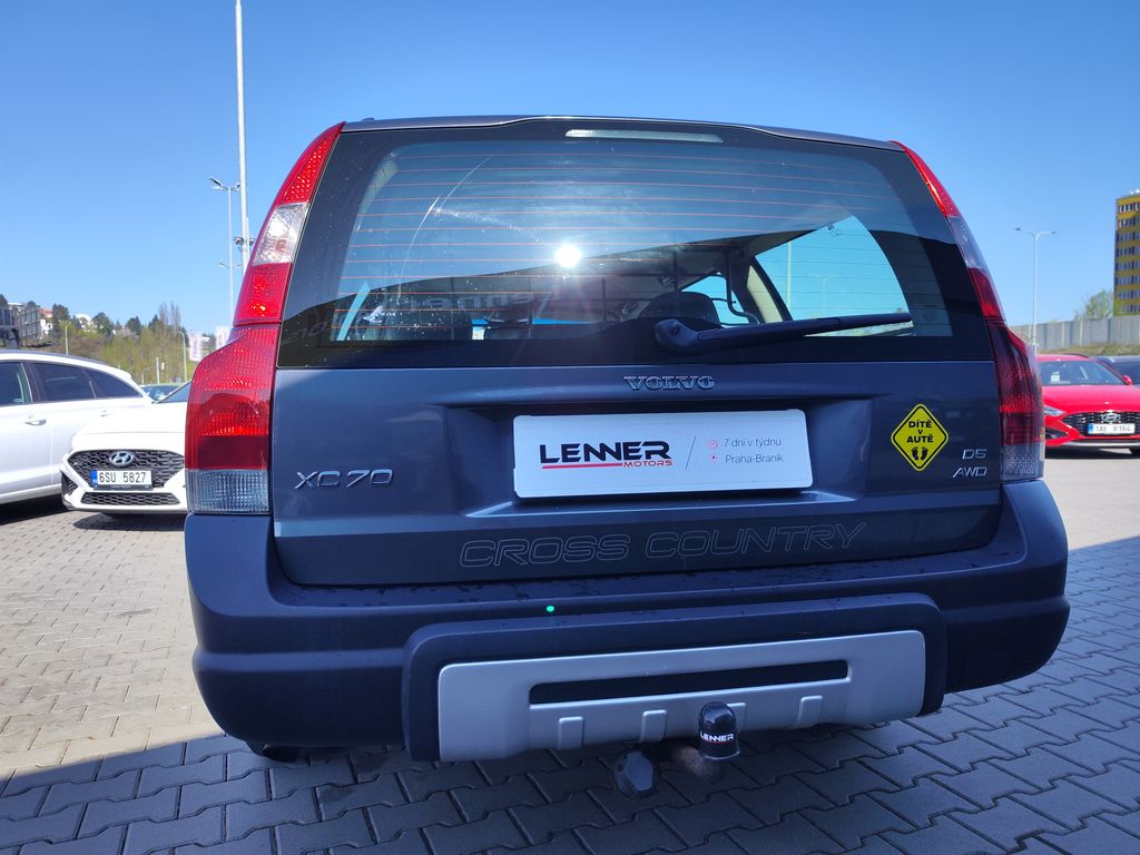 volvo-xc70-d5-2-4-120kw - 9