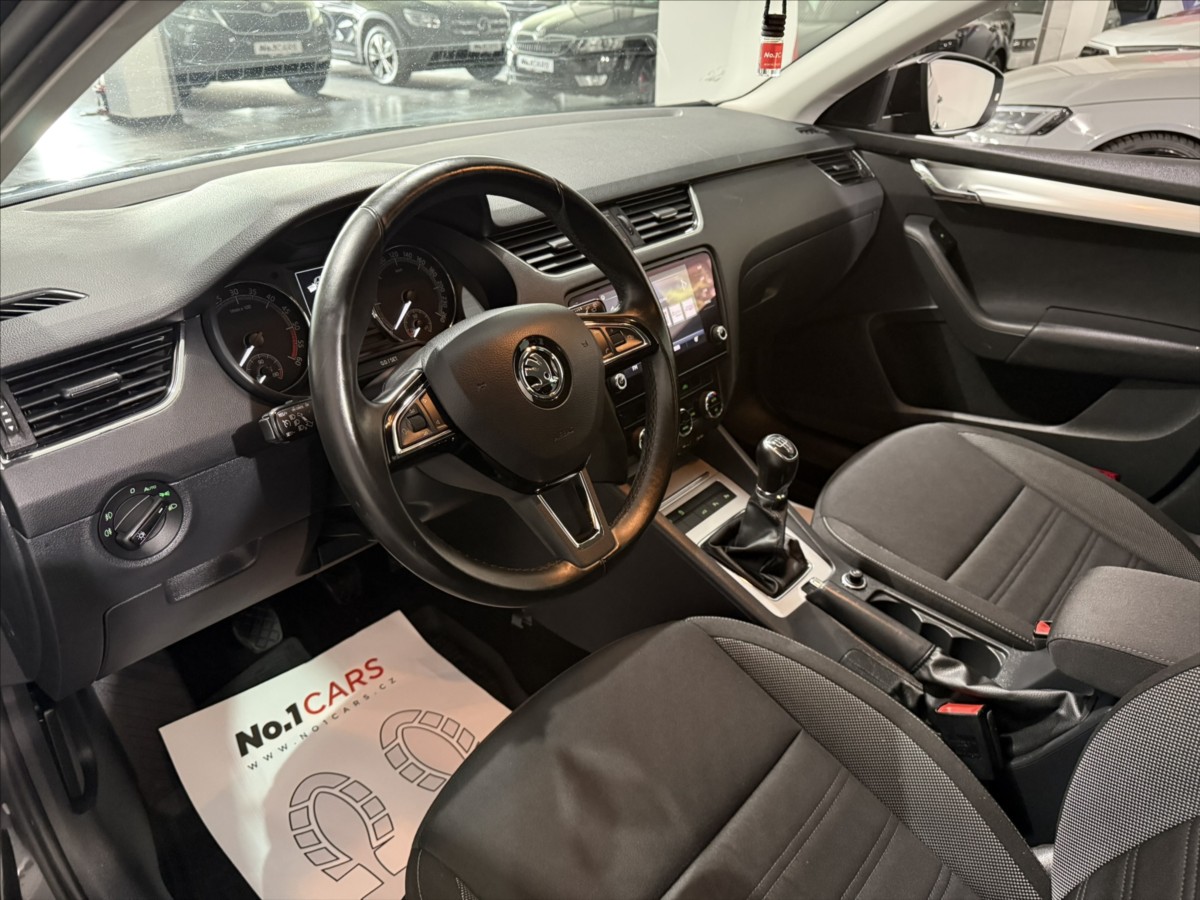 skoda-octavia-1-6-tdi-85kw-key-less-navi - 6