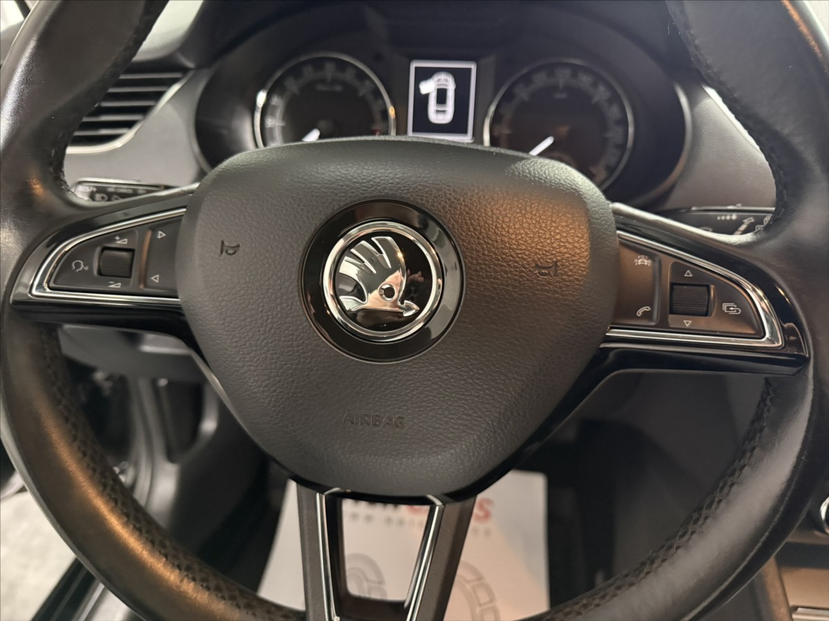 skoda-octavia-1-6-tdi-85kw-key-less-navi - 9