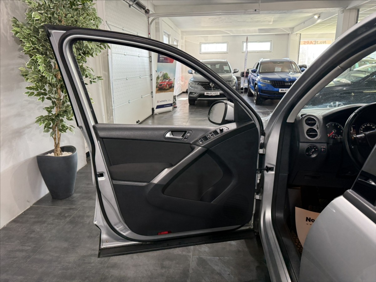 volkswagen-tiguan-2-0-tdi-4x4-125kw-track-field - 5