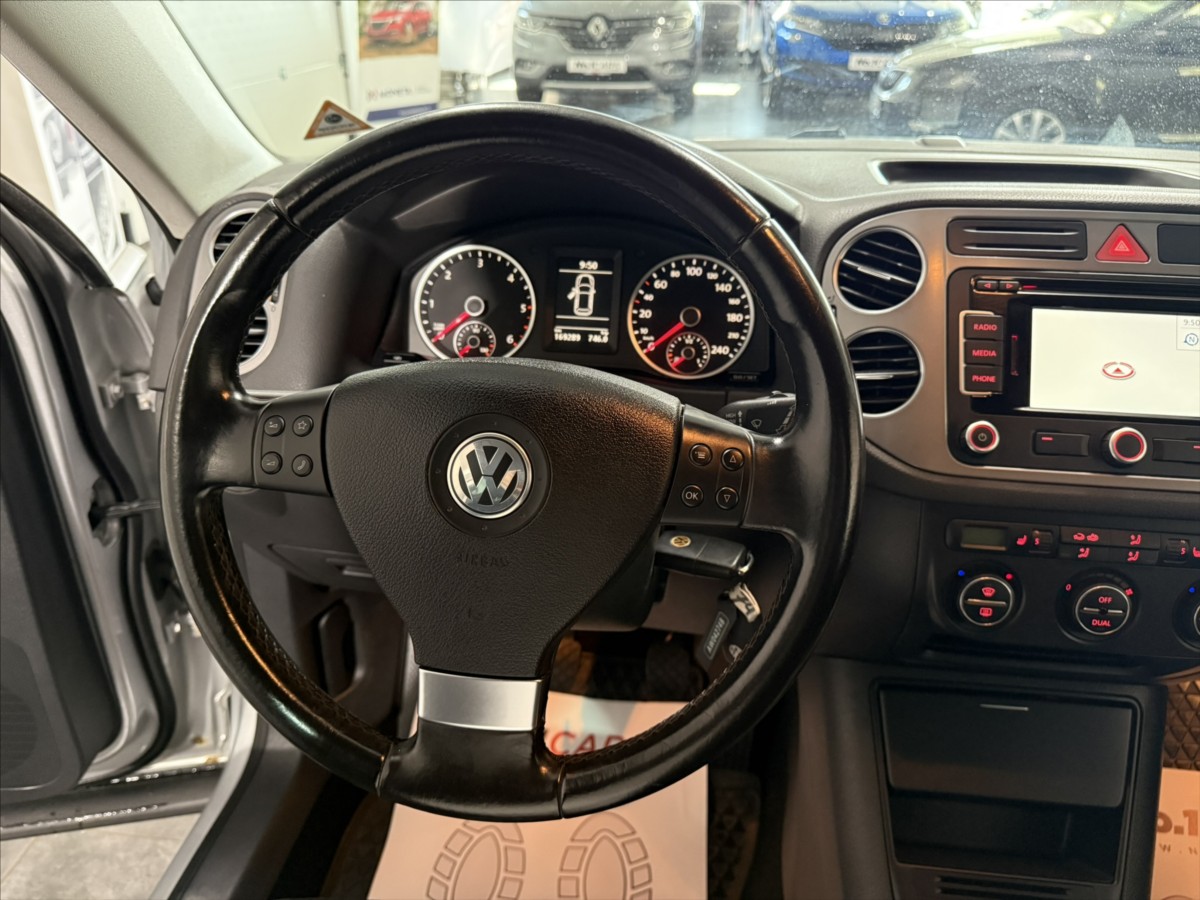 volkswagen-tiguan-2-0-tdi-4x4-125kw-track-field - 8