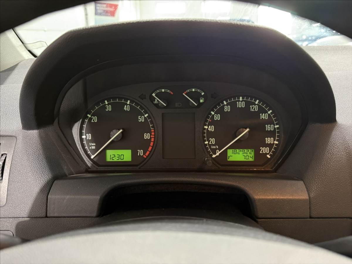 skoda-fabia-1-2-i-klima-pekny-stav-stk - 8