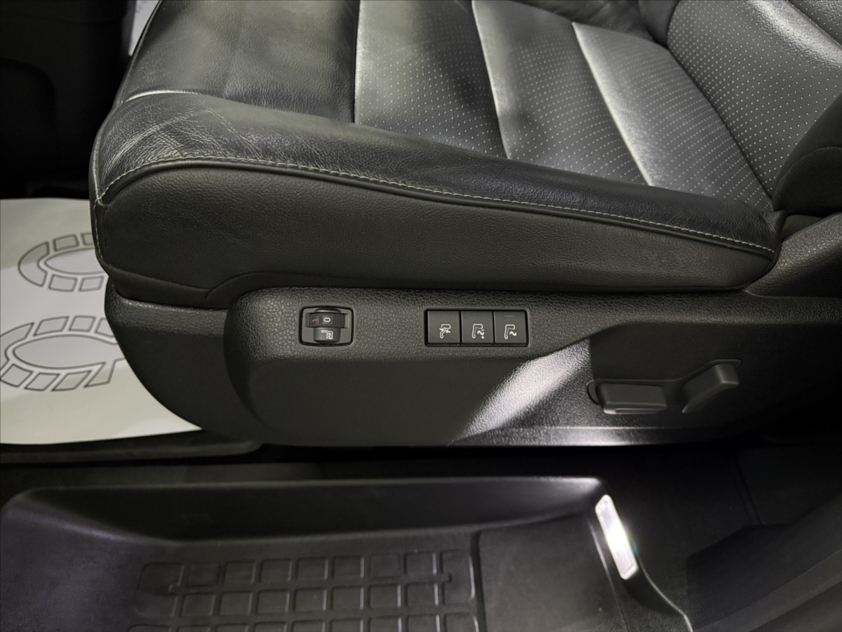 citroen-spacetourer-2-0-hdi-shine-pano-webasto - 8