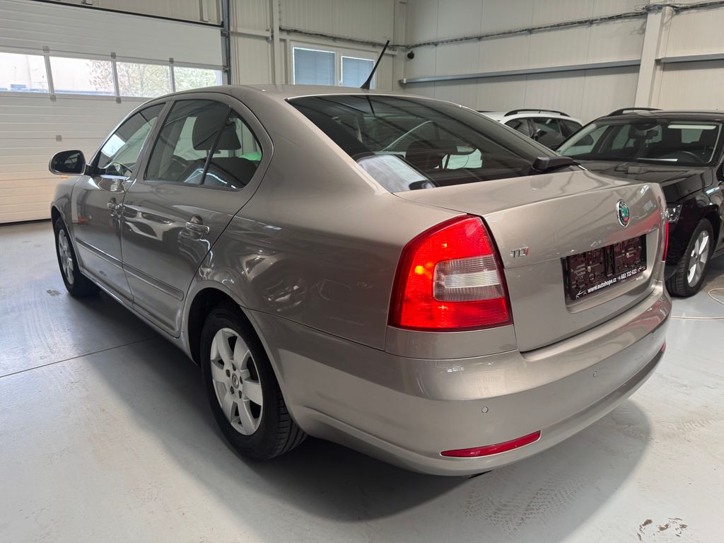skoda-octavia-2-0-tdi-elegance - 3