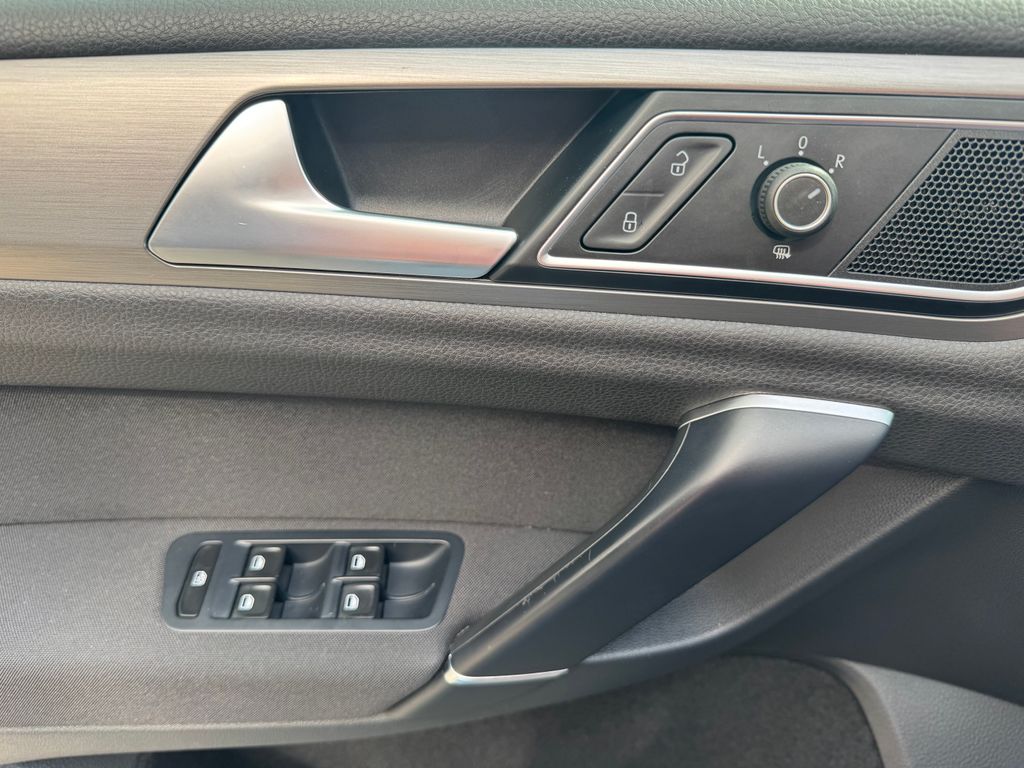 volkswagen-golf-sportsvan-1-2-tsi-comfortline - 6
