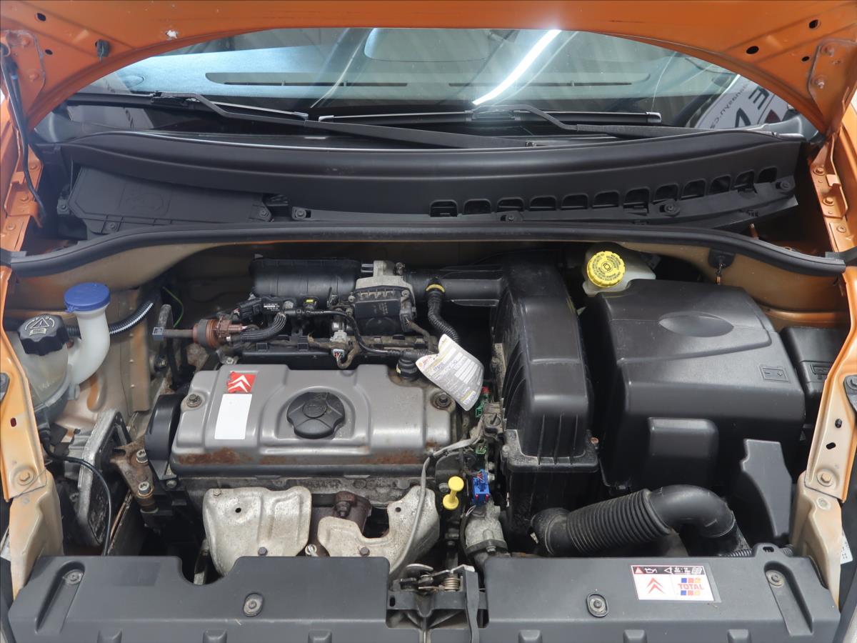 citroen-c3-1-4-i-pluriel - 8