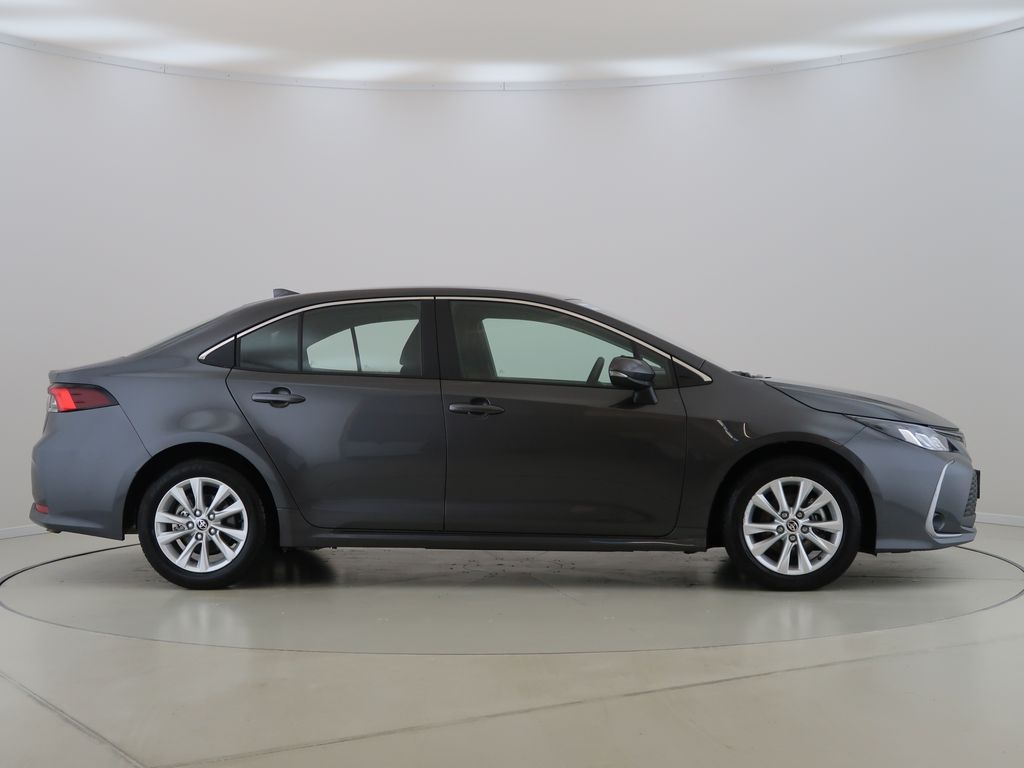 toyota-corolla-1-8hybrid-cz-1maj-comfort - 3