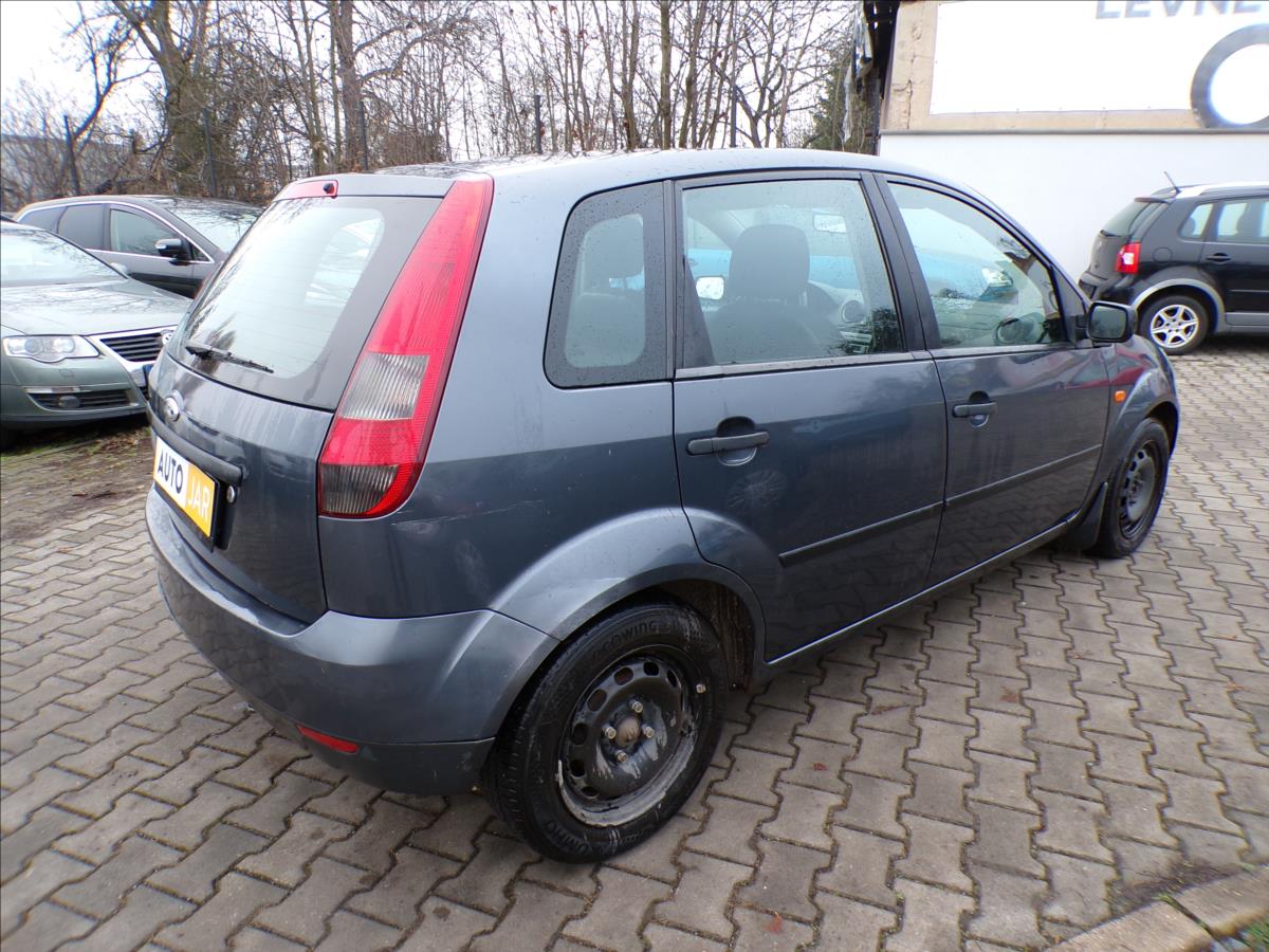 ford-fiesta-1-3-i-klimatizace - 3