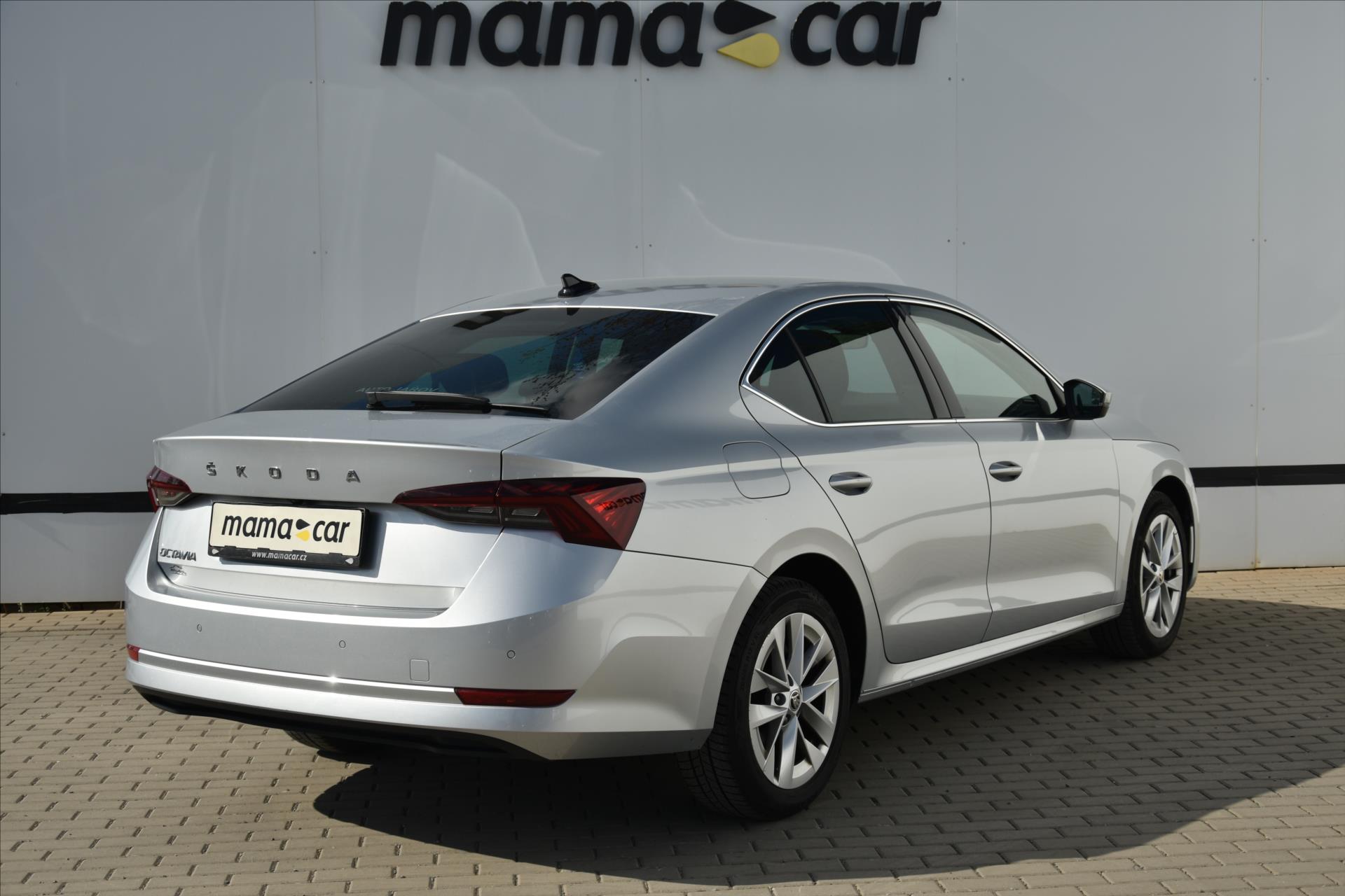 skoda-octavia-2-0tdi-dsg-style-1-maj-tazne - 1
