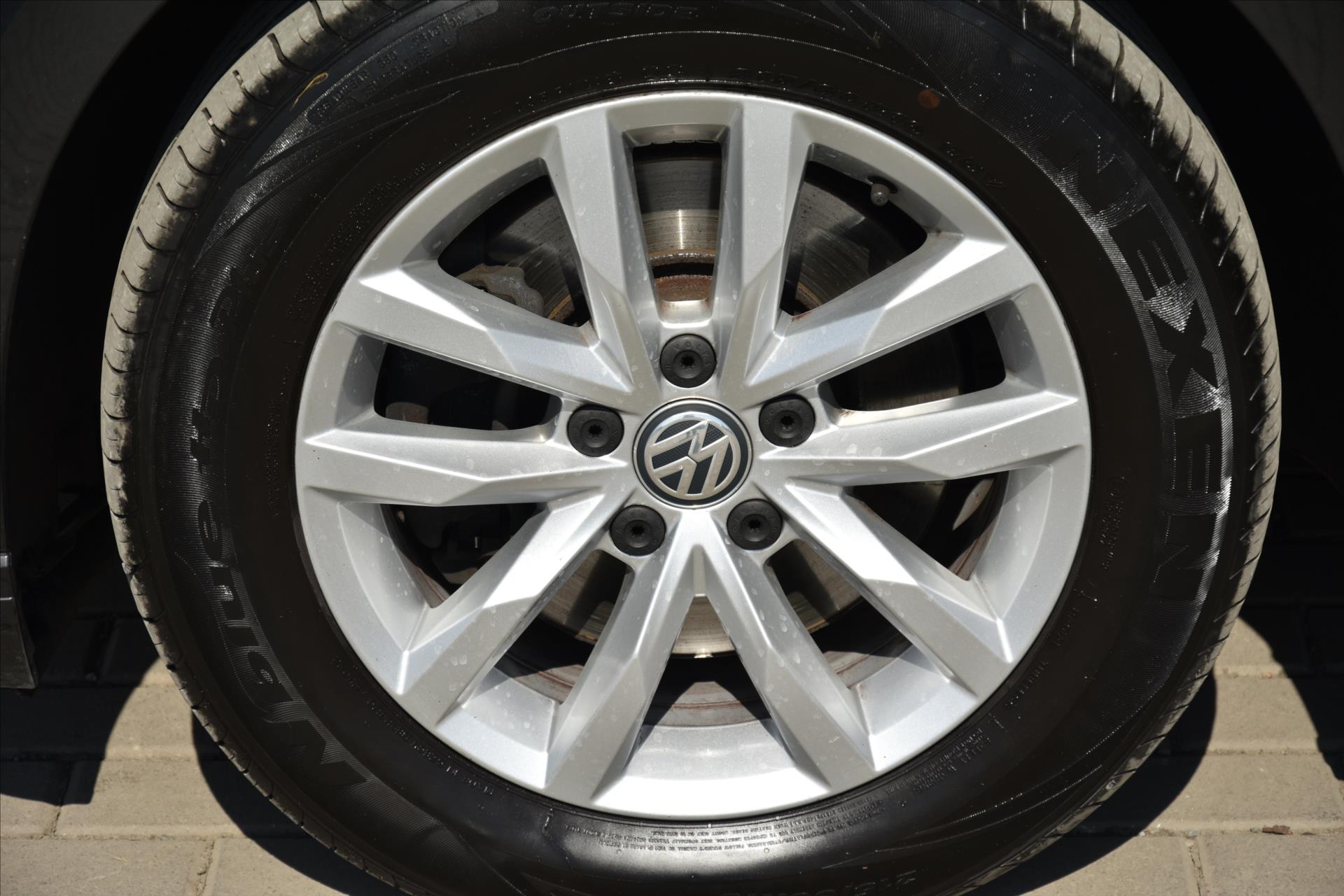 volkswagen-passat-1-6tdi-led-navigace-tazne - 8