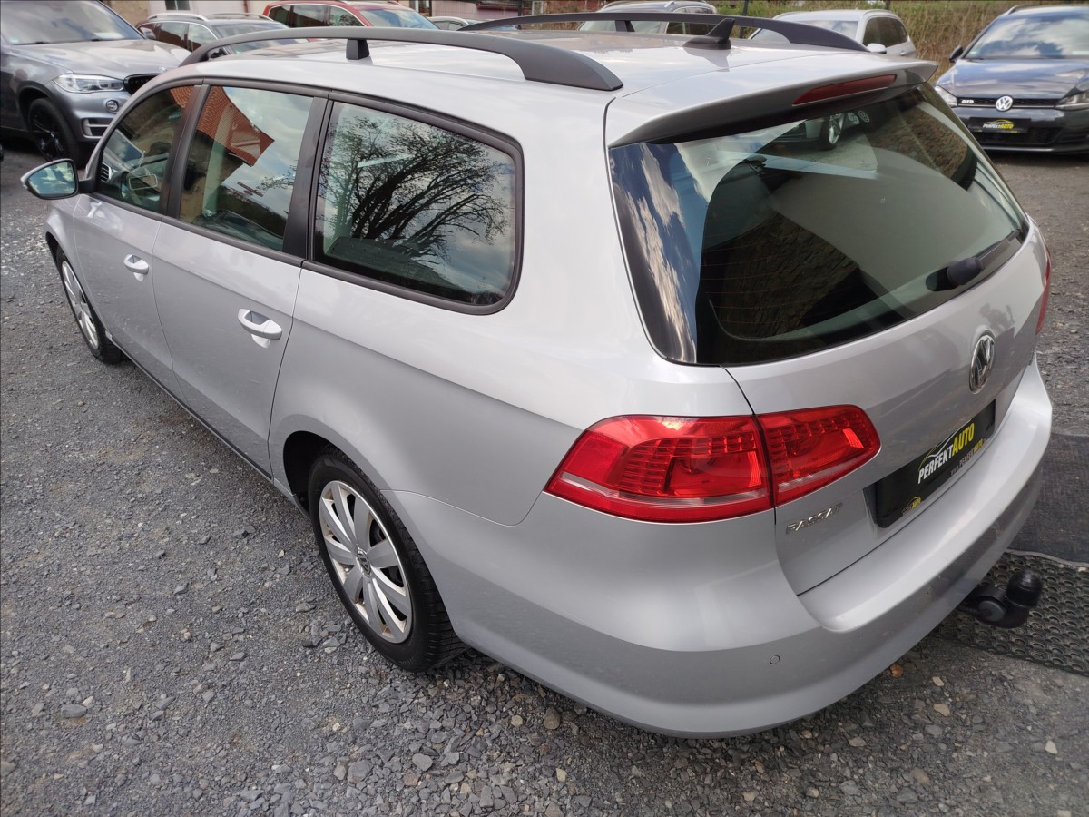 volkswagen-passat-2-0-tdi-103kw-kamera-tz-10xairbag - 3