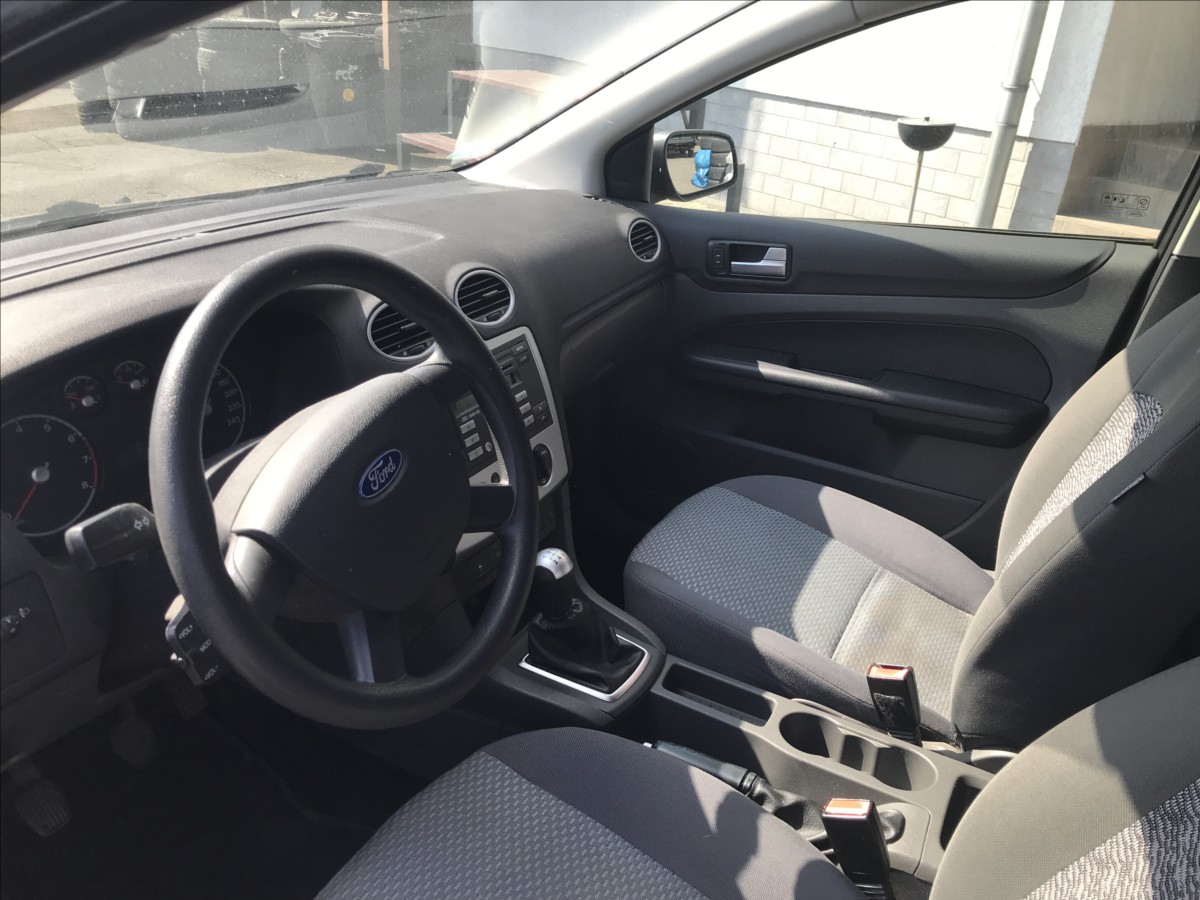 ford-focus-1-8-i-combi-92kw - 8
