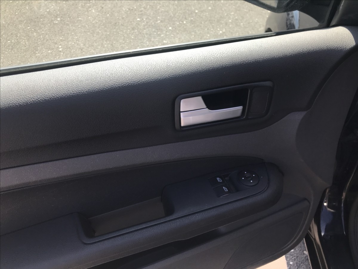 ford-focus-1-8-i-combi-92kw - 9