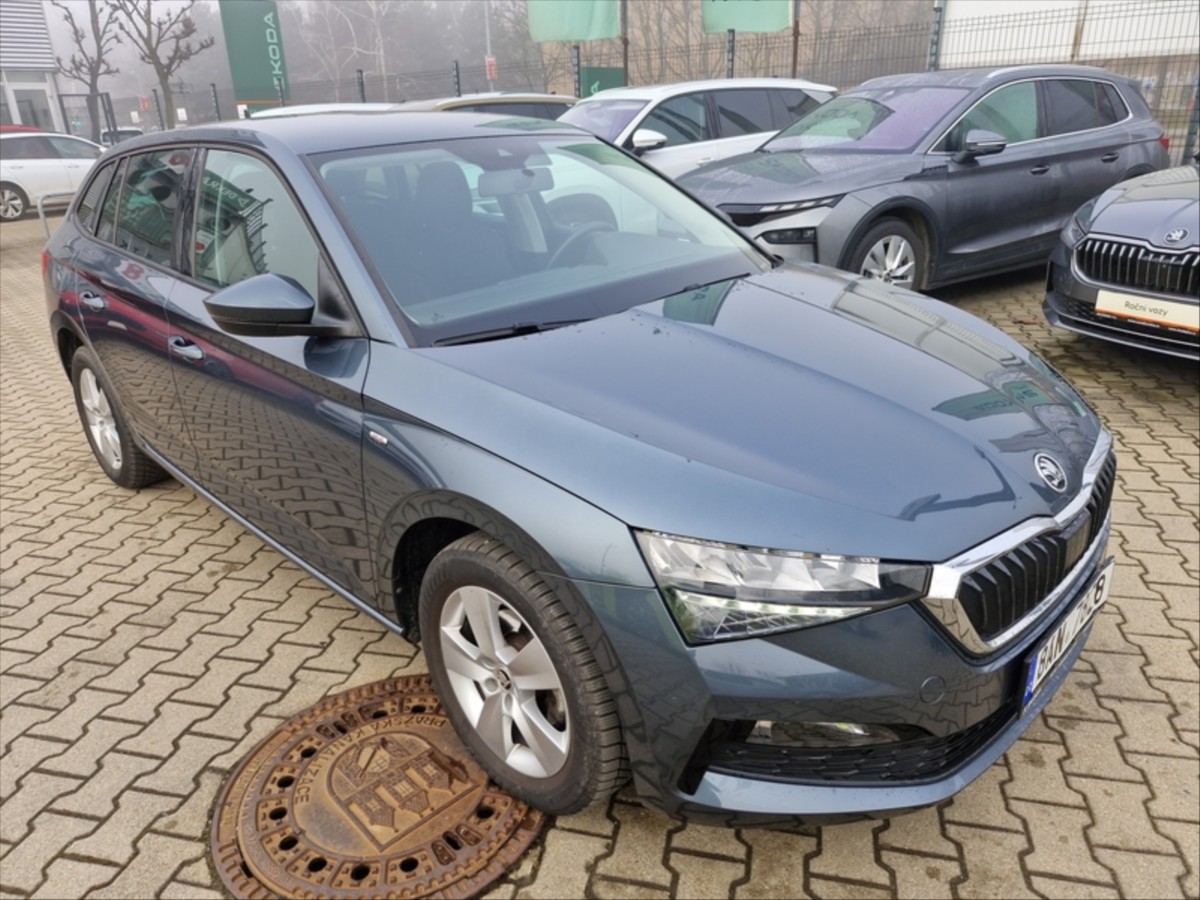 skoda-scala-1-0-tsi-ambition-81kw-drive - 5