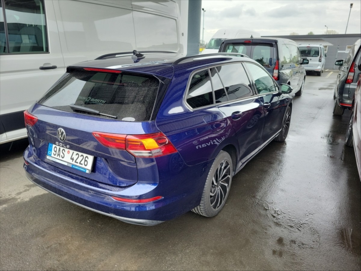 volkswagen-golf-variant-1-5-lifetsi-96kw - 1