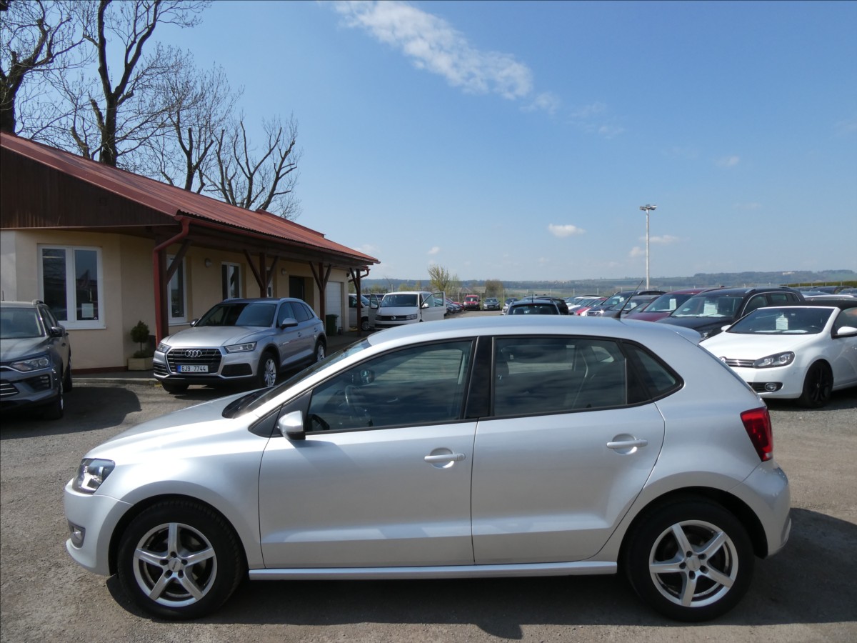 volkswagen-polo-1-2-tsi-66kw-po-servise - 4