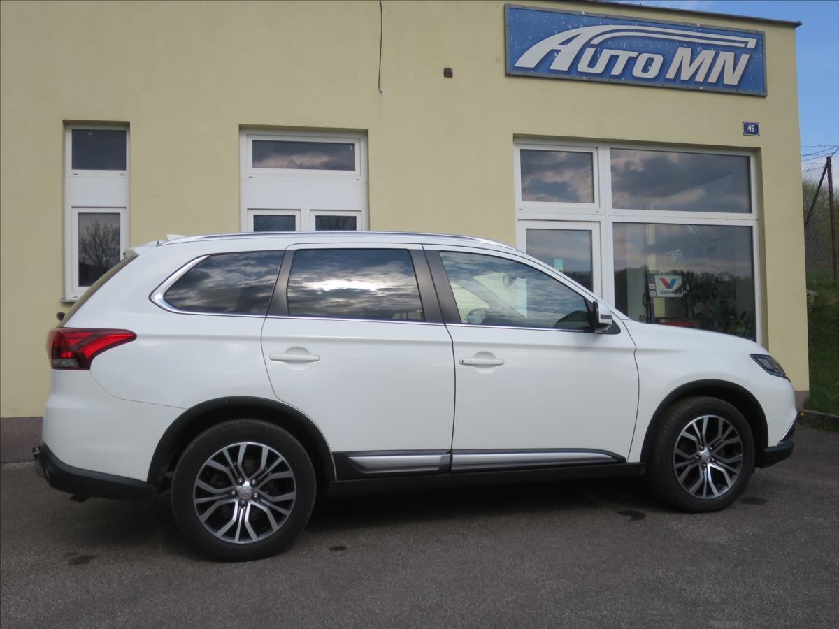 mitsubishi-outlander-2-2-di-d-editio-aut - 1