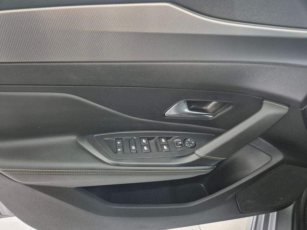 peugeot-308-gt-1-2 - 6