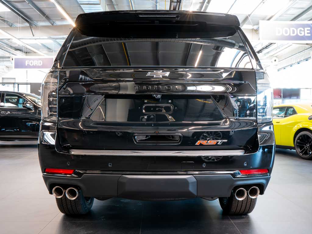 chevrolet-tahoe-6-2-v8-4wd-rst-8-mist - 3