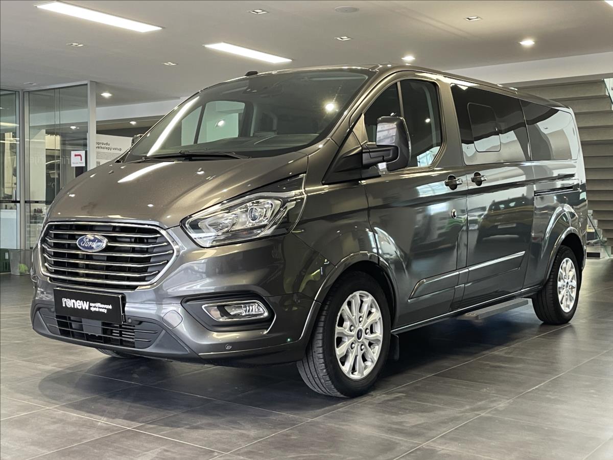 Ford Tourneo Custom 2,0 TDCi 185k Titanium L2 8míst