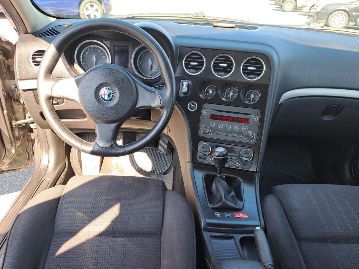 alfa-romeo-159-1-9-jtd - 8