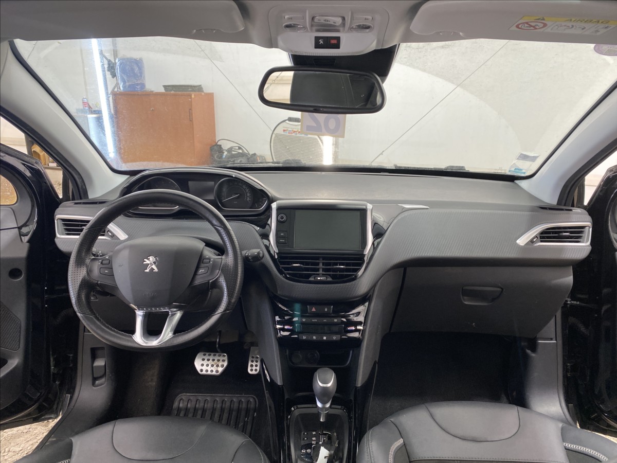 peugeot-2008-1-2-pt-eat6-crossway - 5