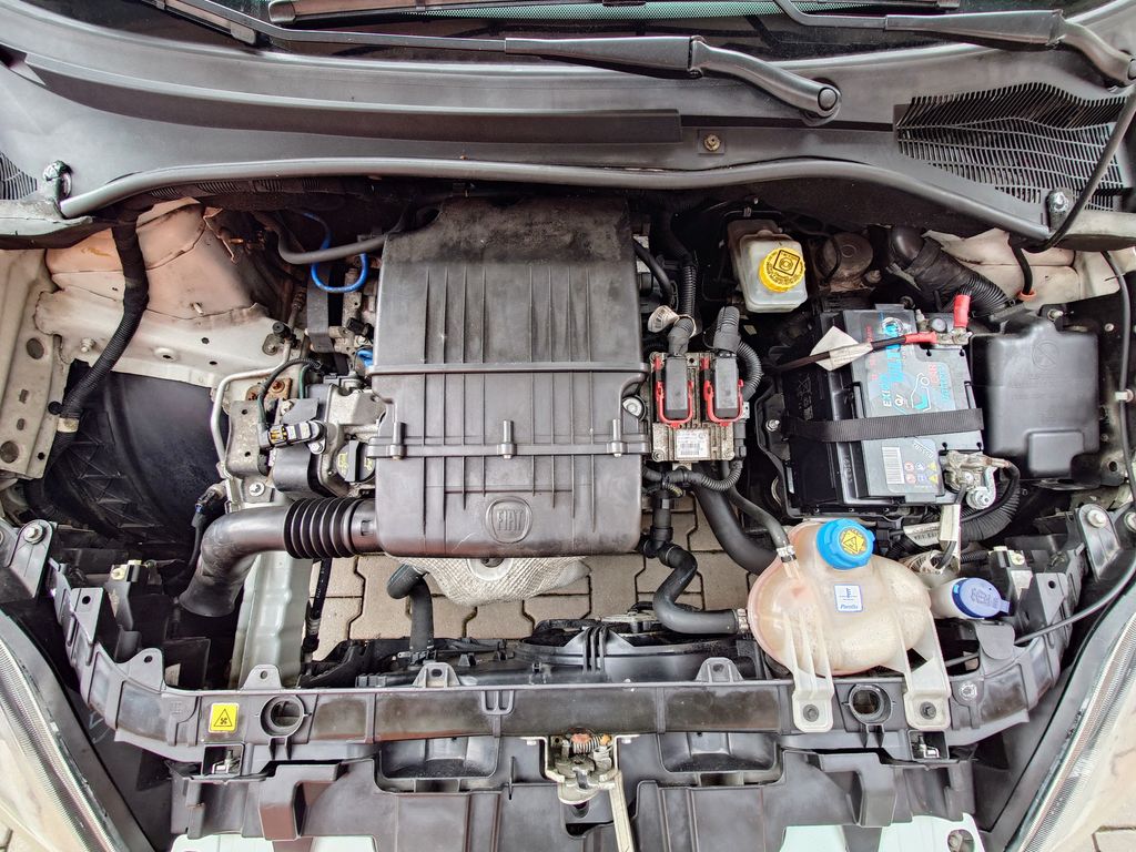 fiat-punto-evo-1-2-48-kw - 8