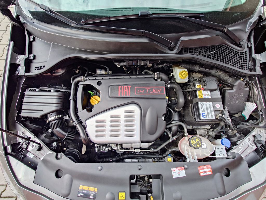 fiat-tipo-1-4-lounge-88-kw-rezervace - 8
