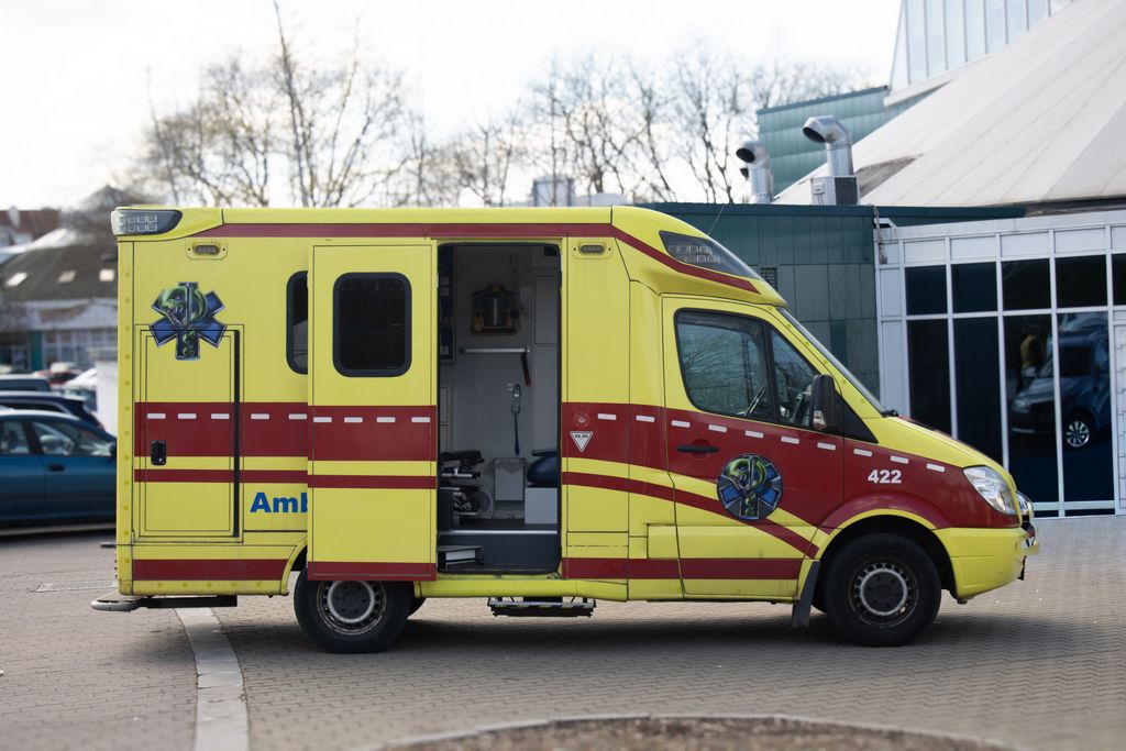 mercedes-benz-sprinter-mercedes-benz-sprinter-karavan - 4