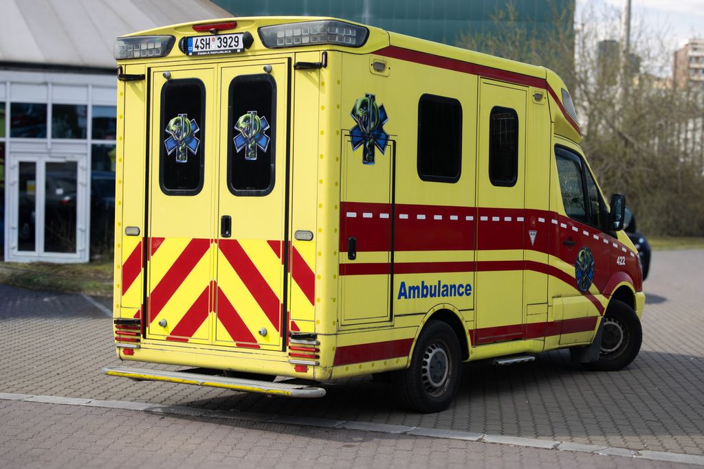 mercedes-benz-sprinter-mercedes-benz-sprinter-karavan - 5