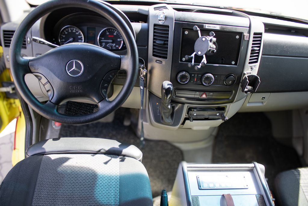 mercedes-benz-sprinter-mercedes-benz-sprinter-karavan - 9
