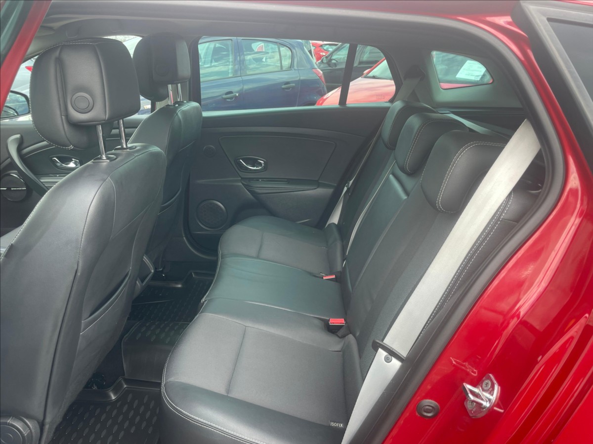 renault-megane-1-4-tce-bose - 9