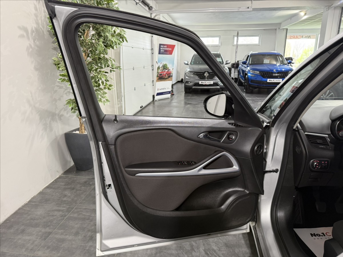 opel-zafira-1-4-turbo-cosmo-vyhrev-tz - 5
