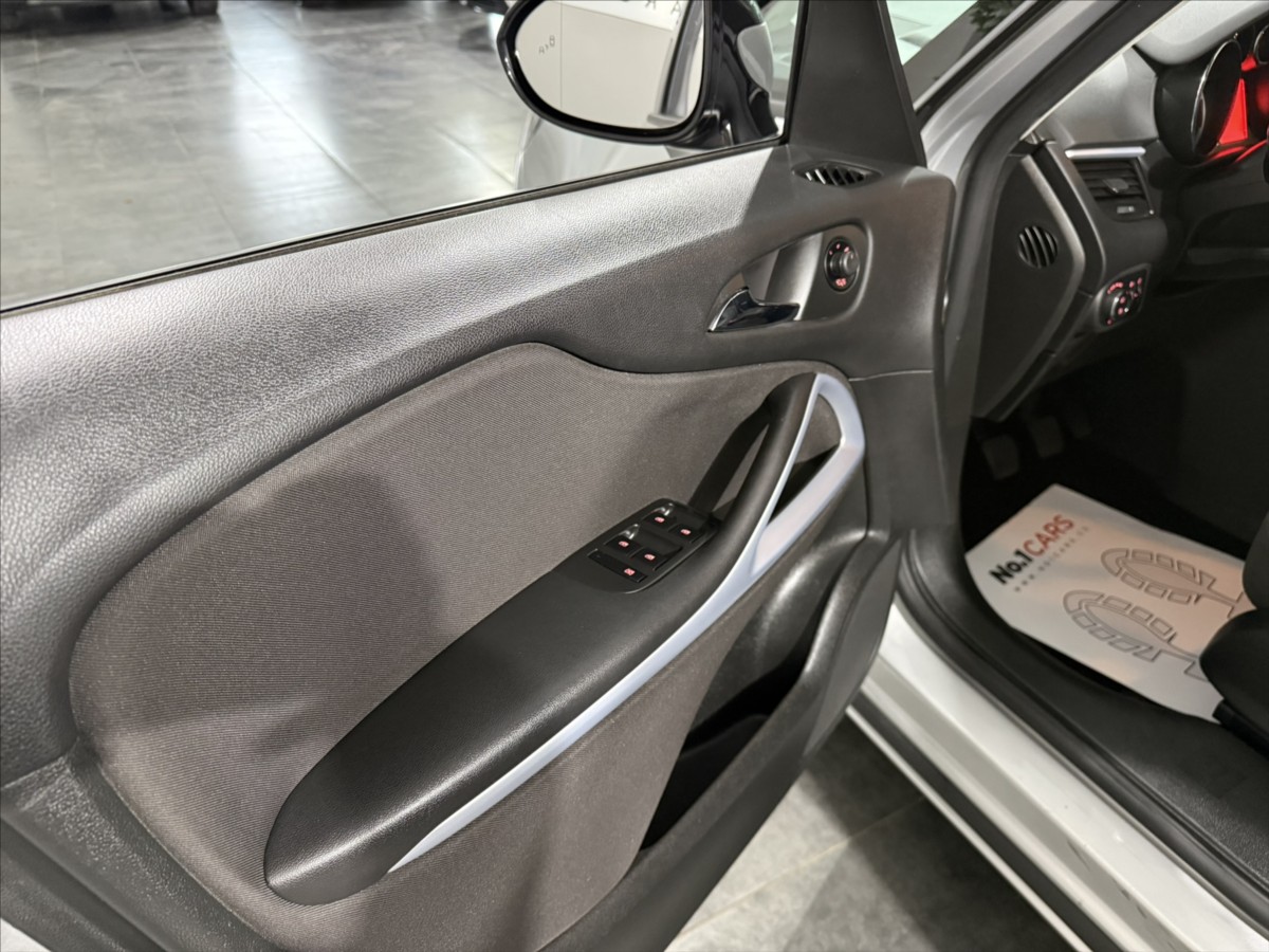 opel-zafira-1-4-turbo-cosmo-vyhrev-tz - 6