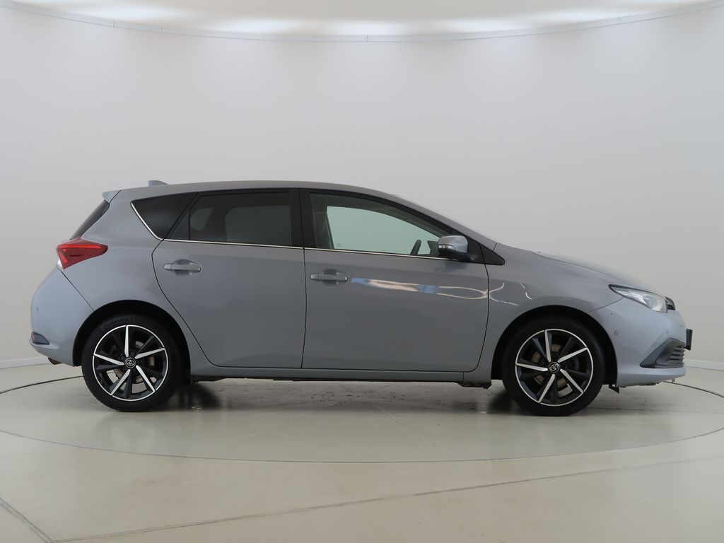toyota-auris-1-6valvematic-1maj-activetrend - 3