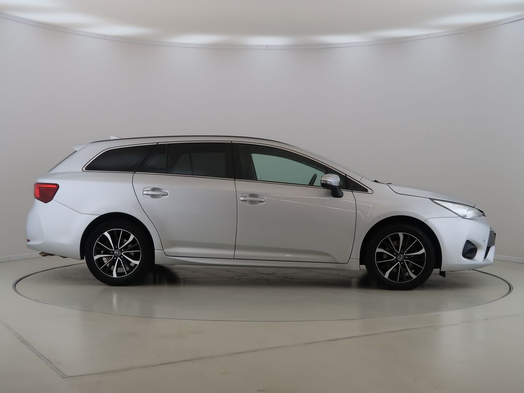 toyota-avensis-2-0d-4d-cz-1maj-trend - 3