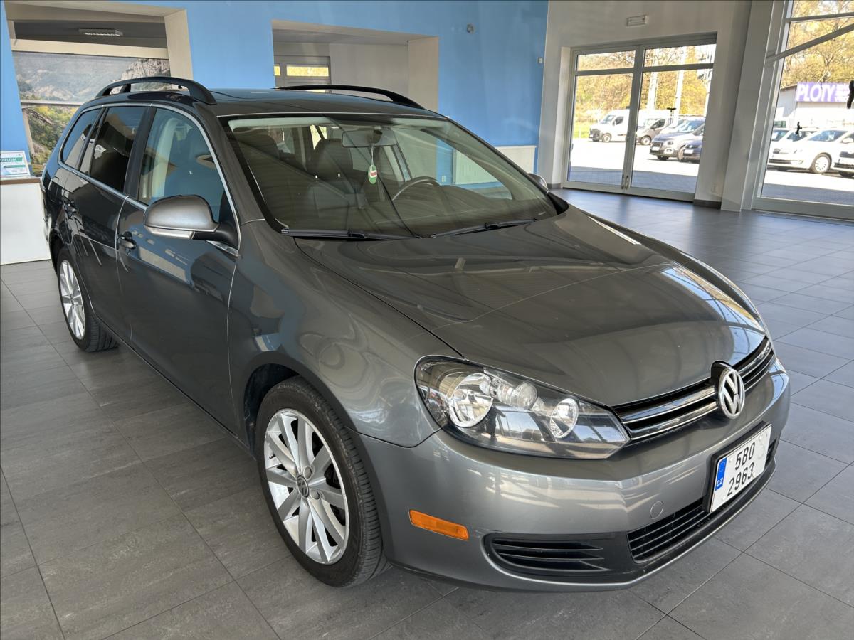 Volkswagen Golf 2,0   TDI 103kW,JETTA,USA,KŮŽE