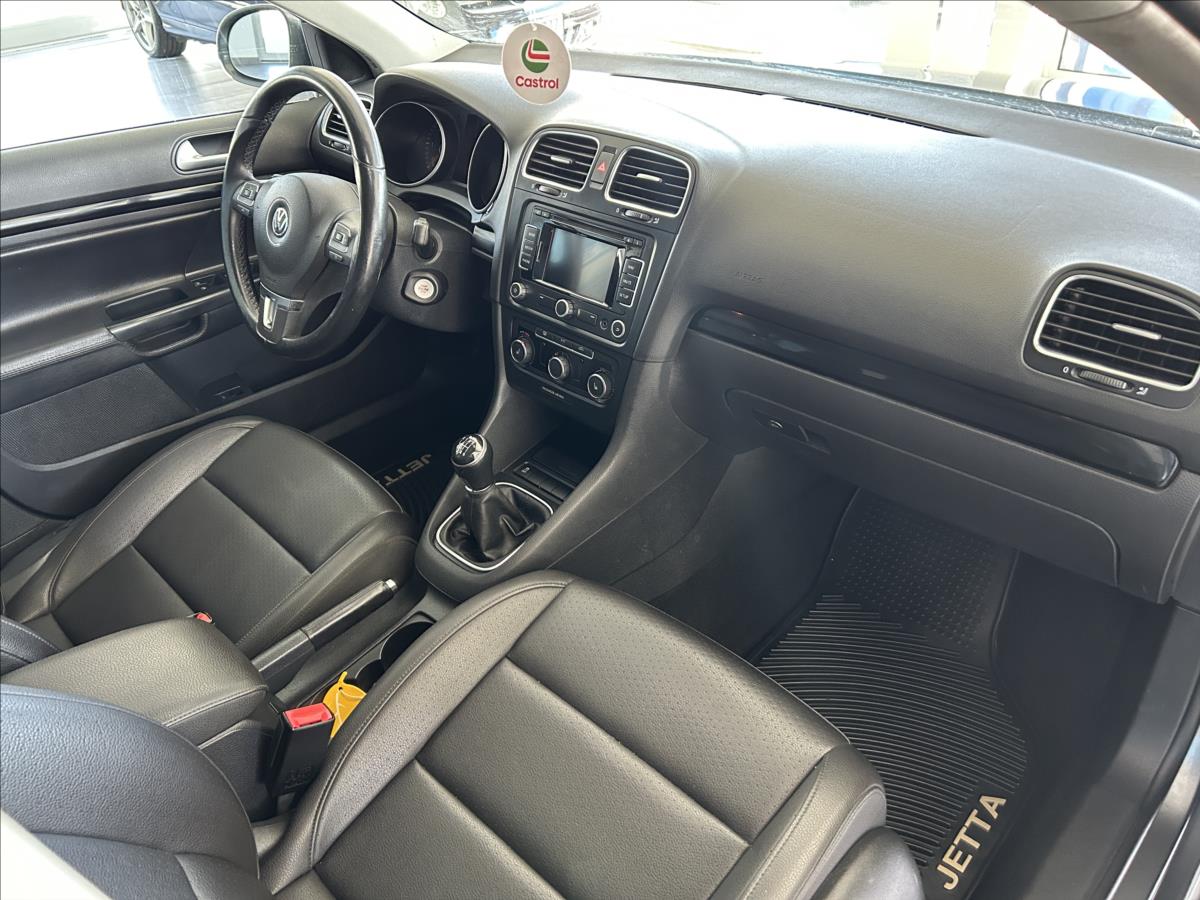 volkswagen-golf-2-0-tdi-103kw-jetta-usa-kuze - 8