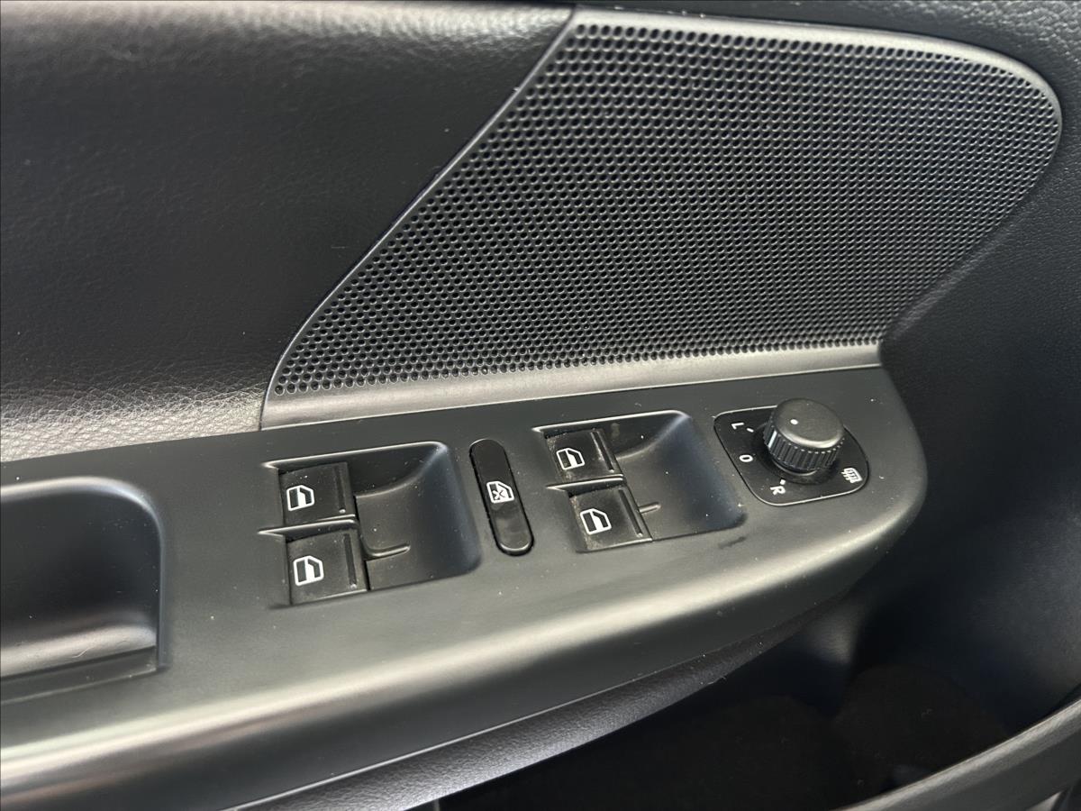 volkswagen-golf-2-0-tdi-103kw-jetta-usa-kuze - 9