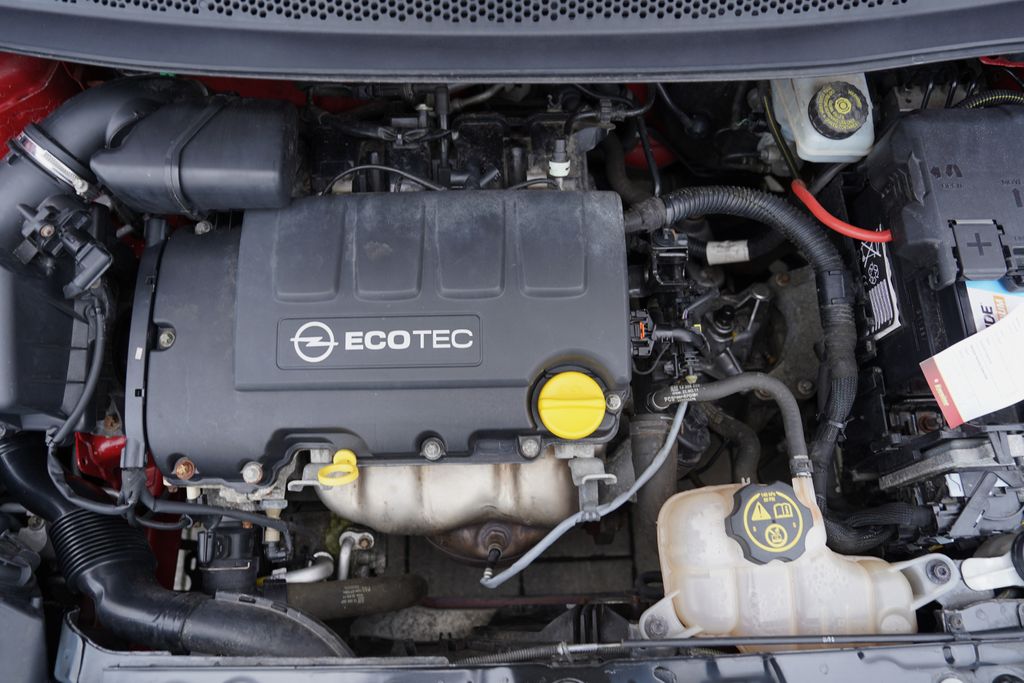 opel-adam-1-4i-16v-panorama-al-klima-cr - 8