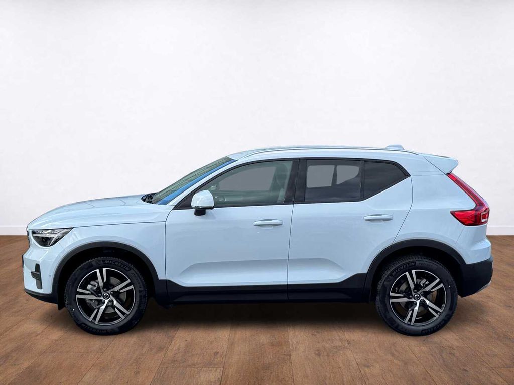 volvo-xc40-core-b3-fwd-mild-hybrid - 1