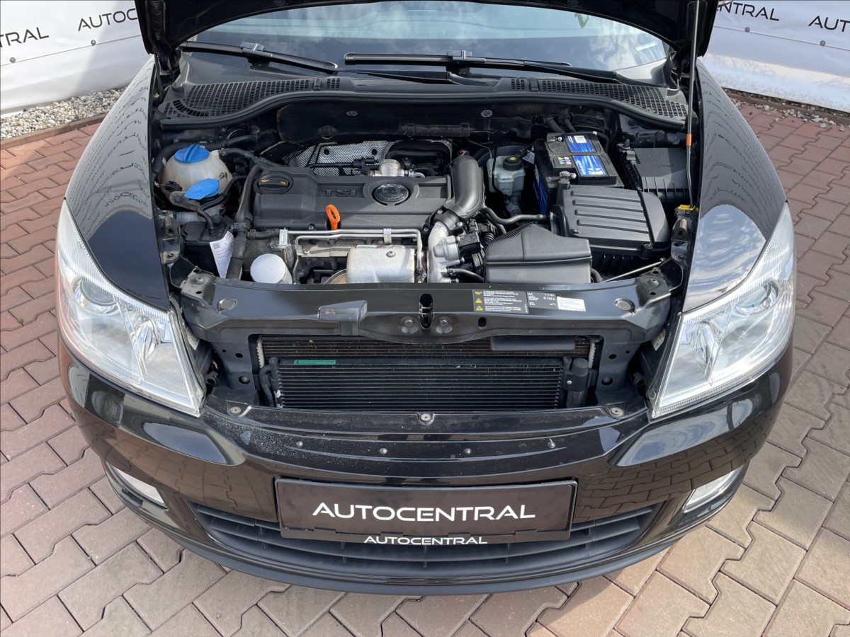 skoda-octavia-1-4-tsi-sport-edition-90kw-po-servisu - 7
