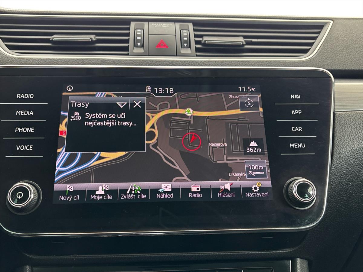 skoda-superb-2-0-tdi-style-7dsg - 9