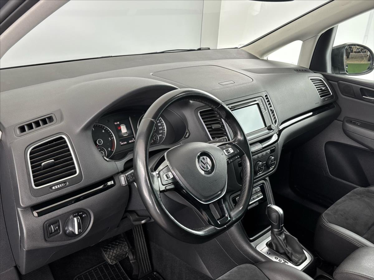 volkswagen-sharan-2-0-tdi-highline-4motion-7dsg - 5