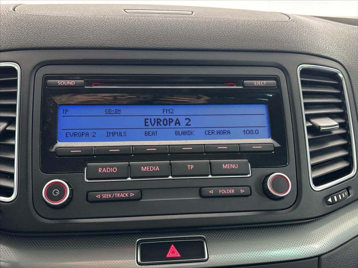 volkswagen-sharan-2-0-tdi-comfortline - 6