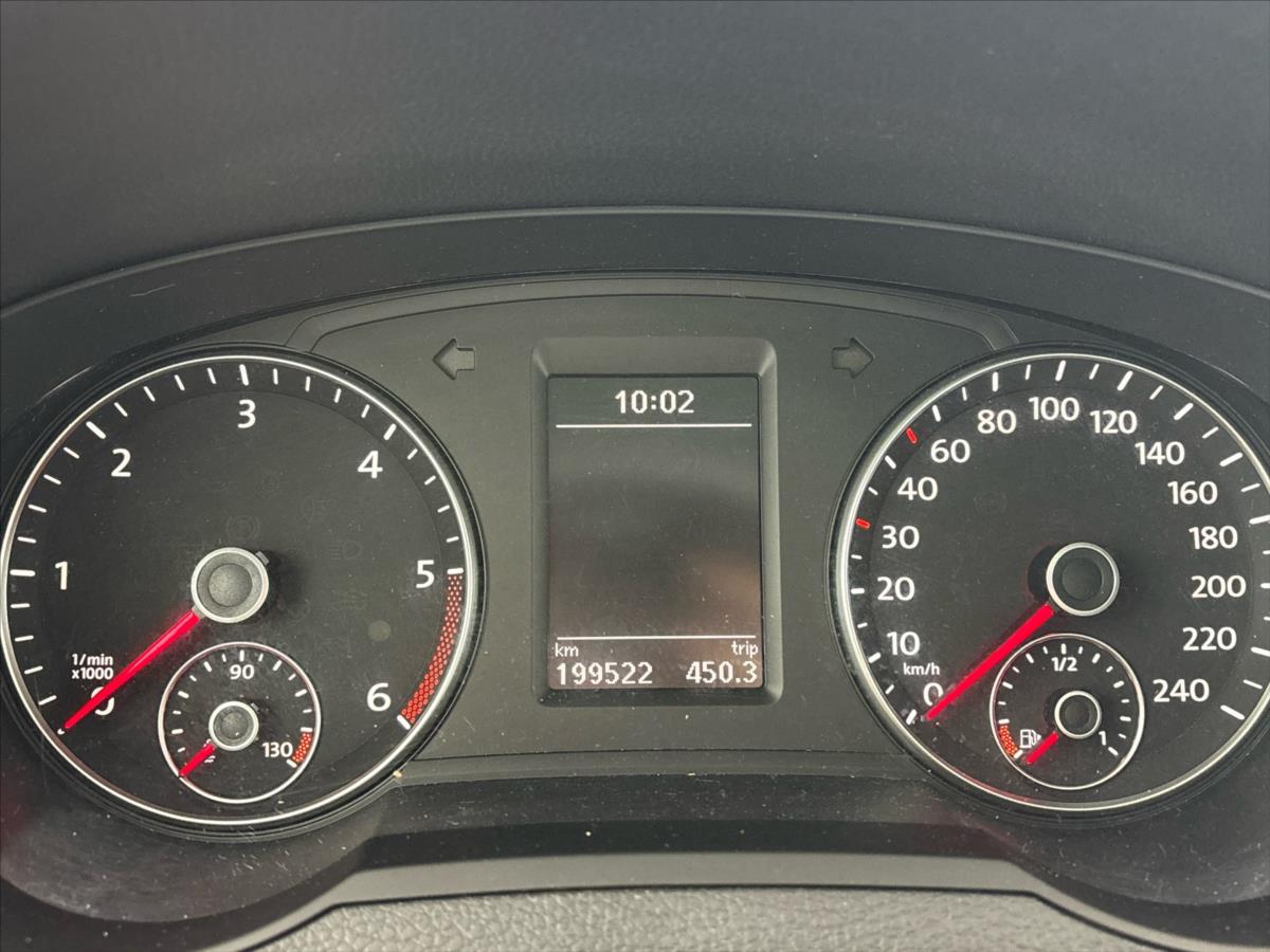 volkswagen-sharan-2-0-tdi-comfortline - 8