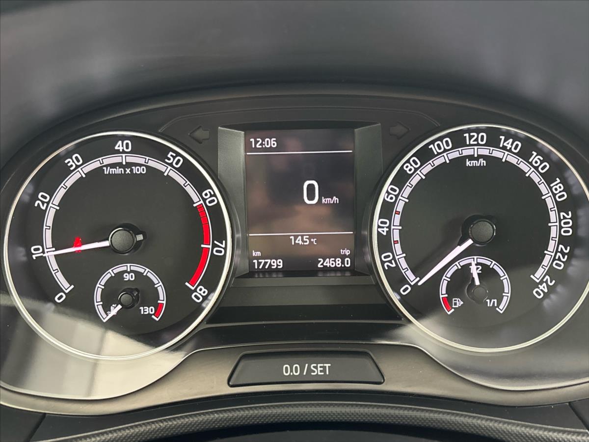 skoda-fabia-1-0-tsi-ambition-plus - 7