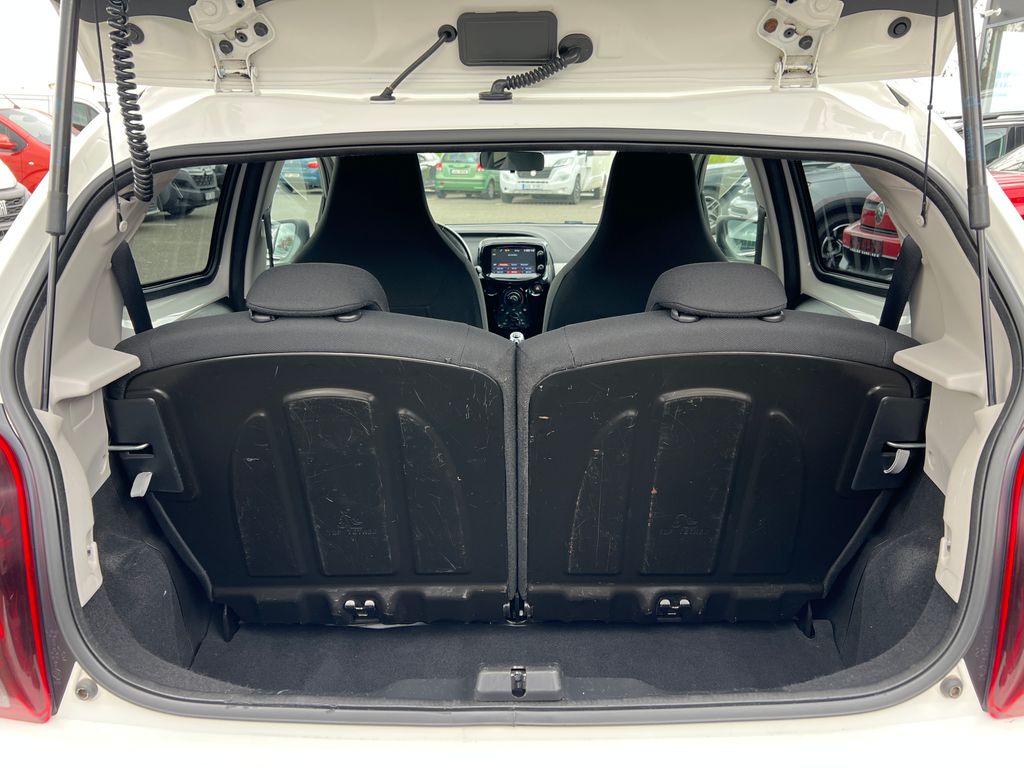 peugeot-108-1-2-60kw-servis-zaruka-kamera - 5