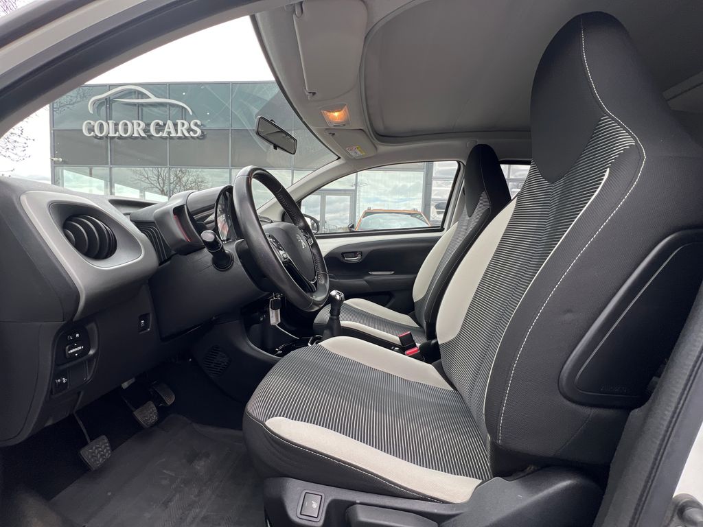 peugeot-108-1-2-60kw-servis-zaruka-kamera - 7