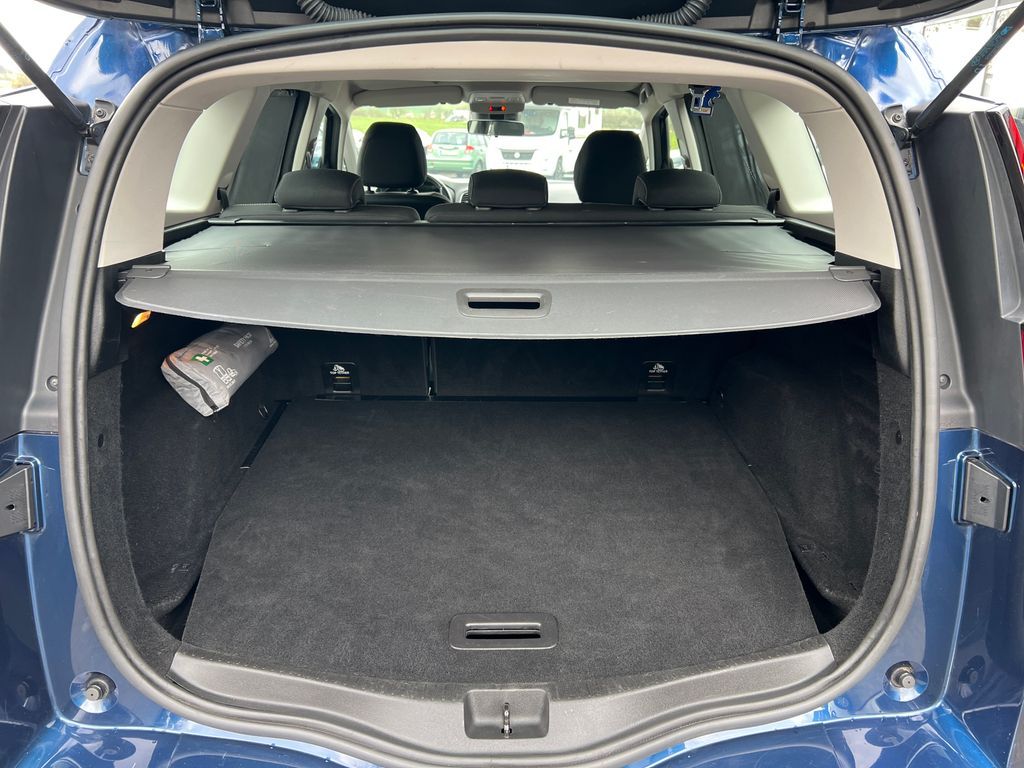 renault-grand-scenic-1-3-tce-116k-servis-zaruka - 5